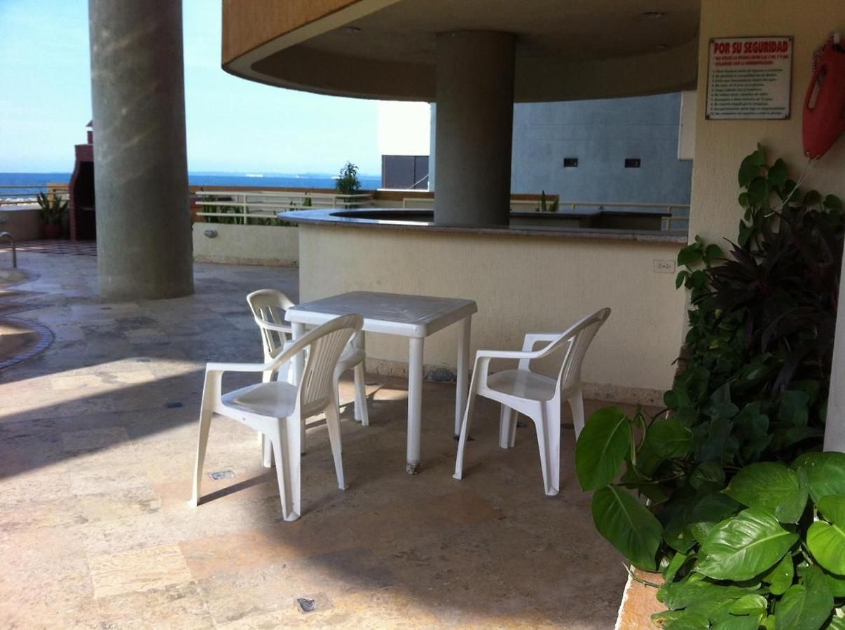 Apto En El Cabrero Con Vista A La Ciudad Amurallada